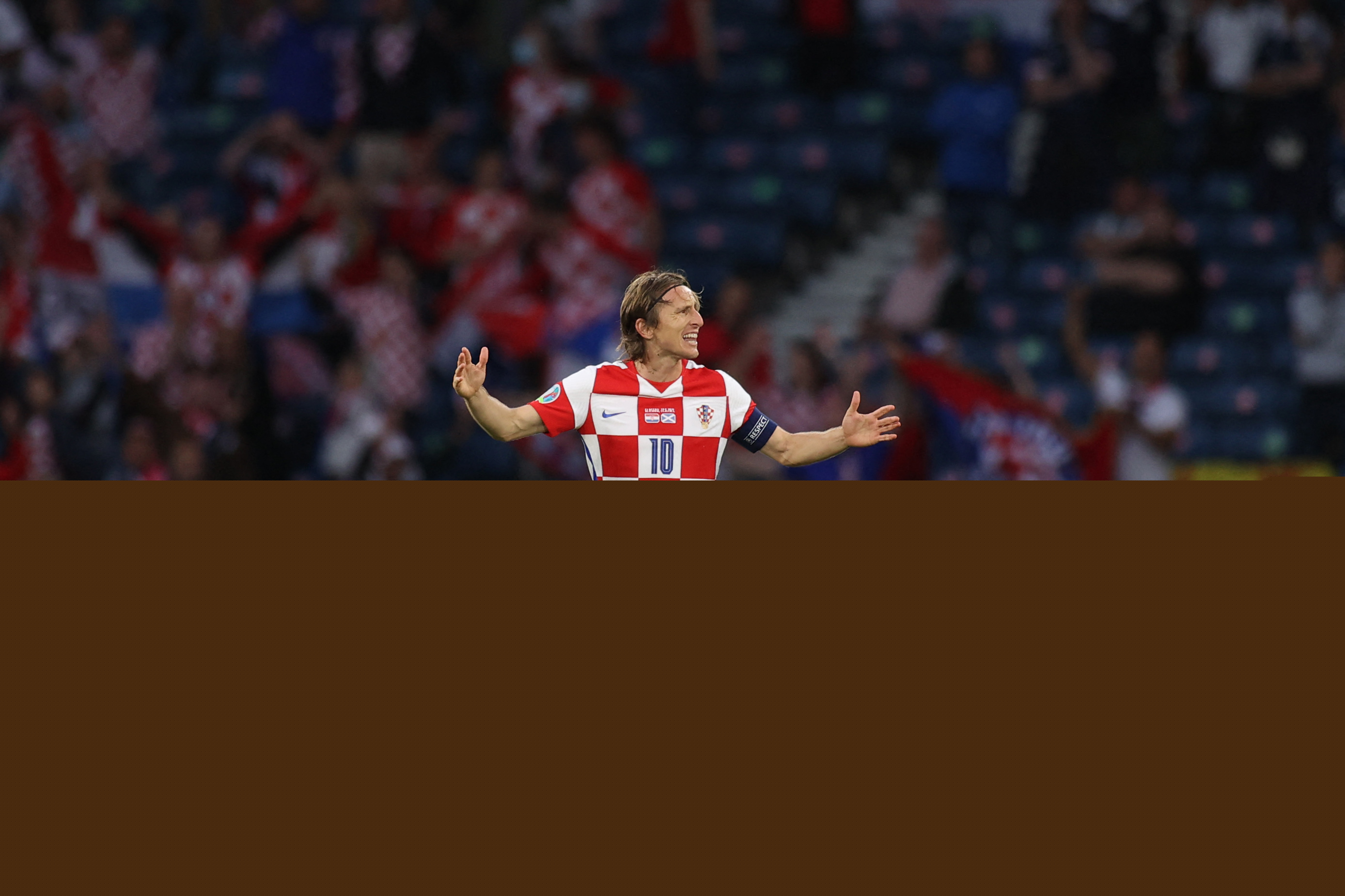 蒙特拉：不能把伊尔迪兹固定在某个位置，那不利于他继续成长